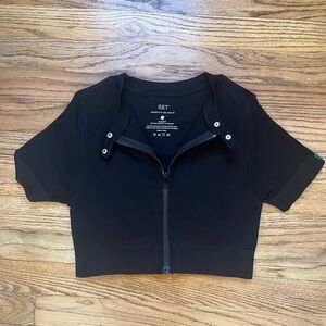 NWOT SCULPTFLEX moto zip top - small